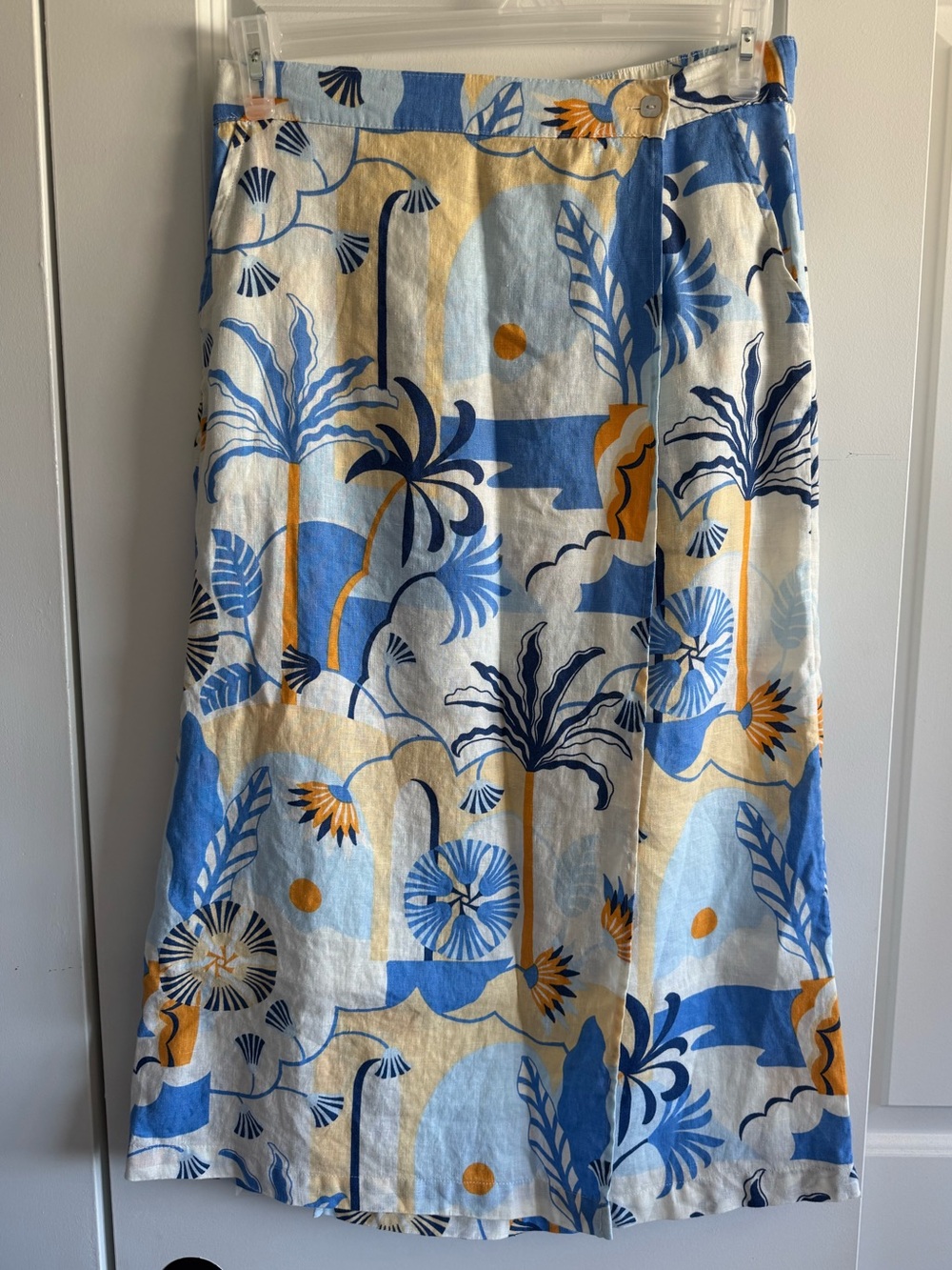 European Flax 100% linen wrap skirt featuring a tropical beach floral print - Picture 2 of 9